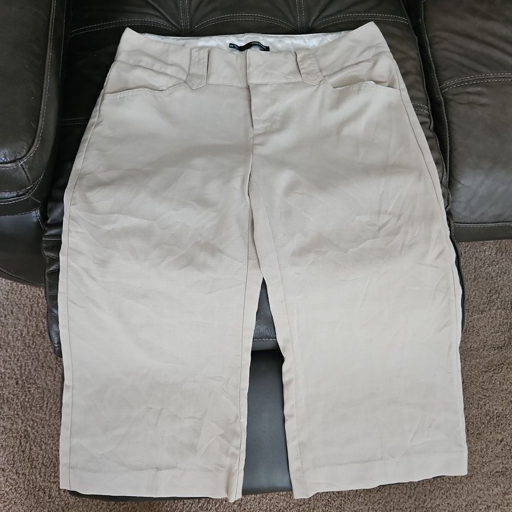Maurices Capri Pants